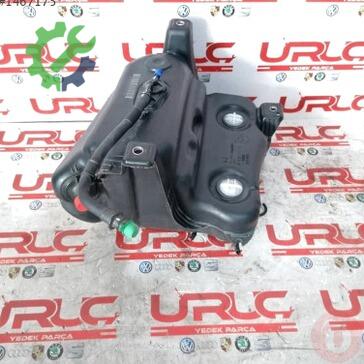 Volkswagen Passat 3Q0131877D çıkma parça