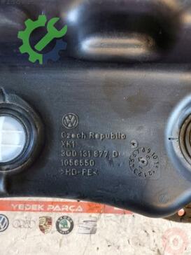 Volkswagen Passat 3Q0131877D çıkma parça