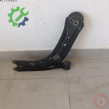 Volkswagen Passat Salıncak 3Q0407153B çıkma parça