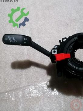 Volkswagen Golf Sinyal Kolu 3Q0953521DA çıkma parça