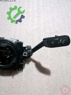 Volkswagen Golf Sinyal Kolu 3Q0953521EH çıkma parça