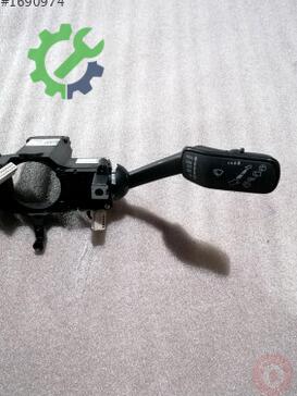 Volkswagen Golf Sinyal Kolu 3Q0953521P çıkma parça