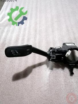 Volkswagen Golf Sinyal Kolu 3Q0953521P çıkma parça