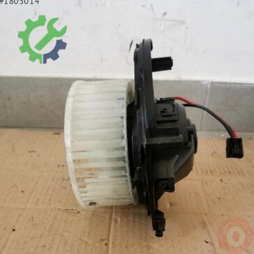 Volkswagen Tiguan Fan Motoru 3QF819021 çıkma parça