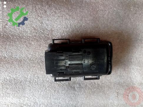 Volkswagen Tiguan Yağ Soğutucu 3T0947509 çıkma parça