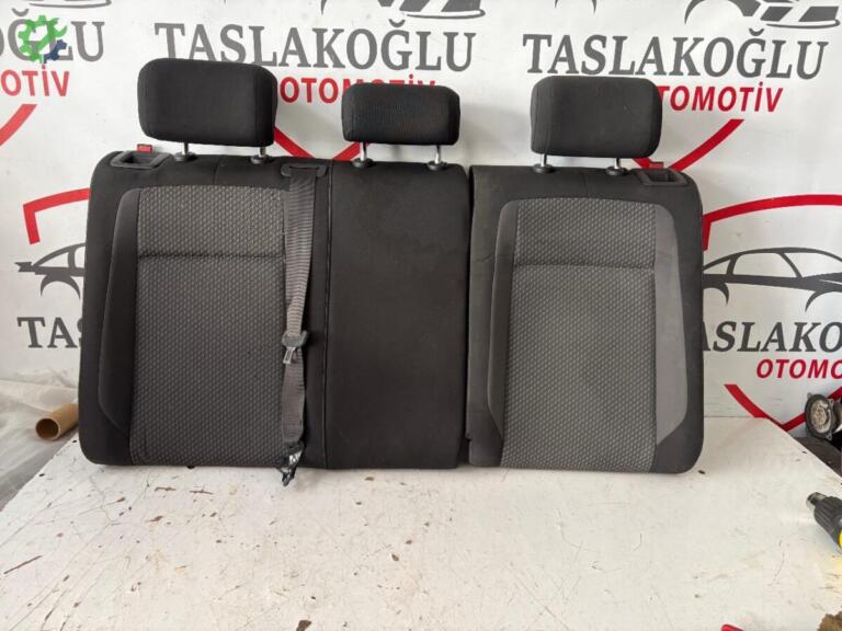 Volkswagen Polo Arka Koltuk çıkma parça