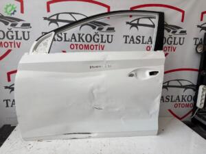HYUNDAİ İ20 SOL ÖN KAPI HASARLI