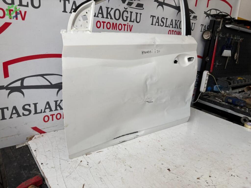 Hyundai i20 Sol Ön Kapı çıkma parça