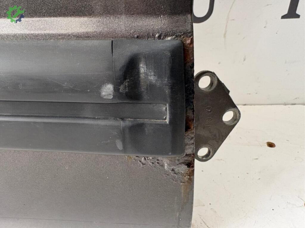 Subaru Justy Sağ Arka Kapı çıkma parça