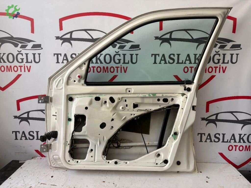 Volkswagen Polo Sağ Ön Kapı çıkma parça