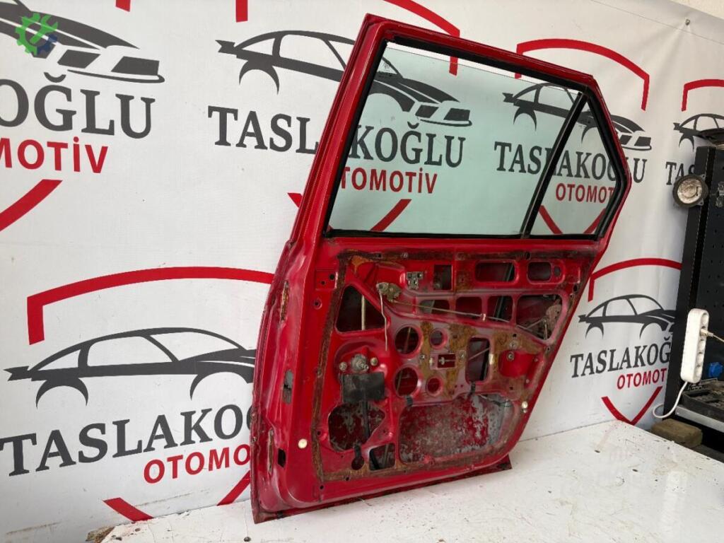 Alfa Romeo 33 Sağ Arka Kapı çıkma parça