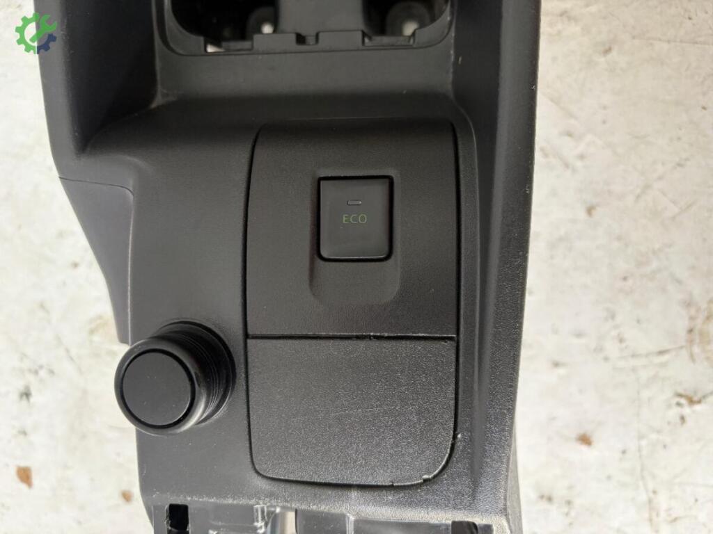 Renault Kangoo Orta Konsol çıkma parça