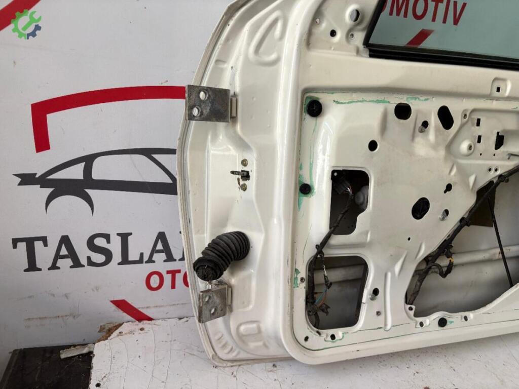 Volkswagen Polo Sağ Ön Kapı çıkma parça