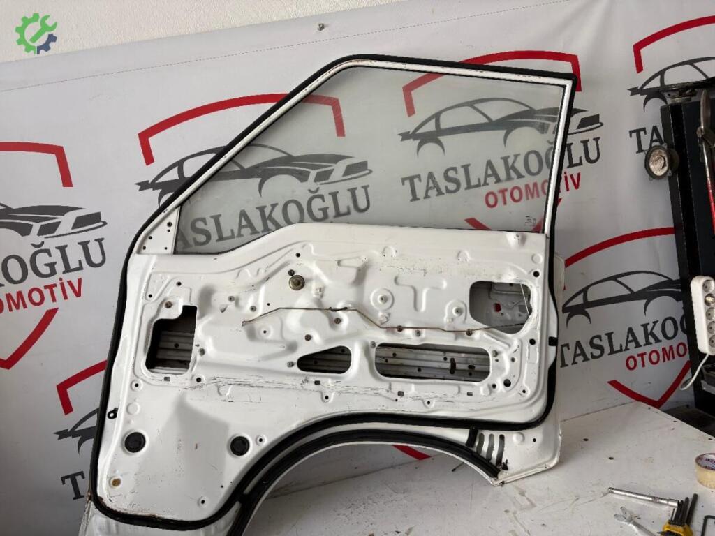 Hyundai H100 Sağ Ön Kapı çıkma parça