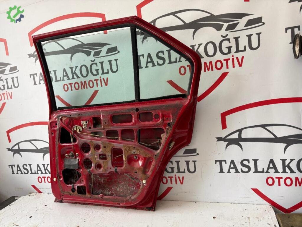 Alfa Romeo 33 Sağ Arka Kapı çıkma parça