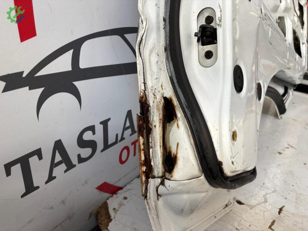 Hyundai H100 Sağ Ön Kapı çıkma parça