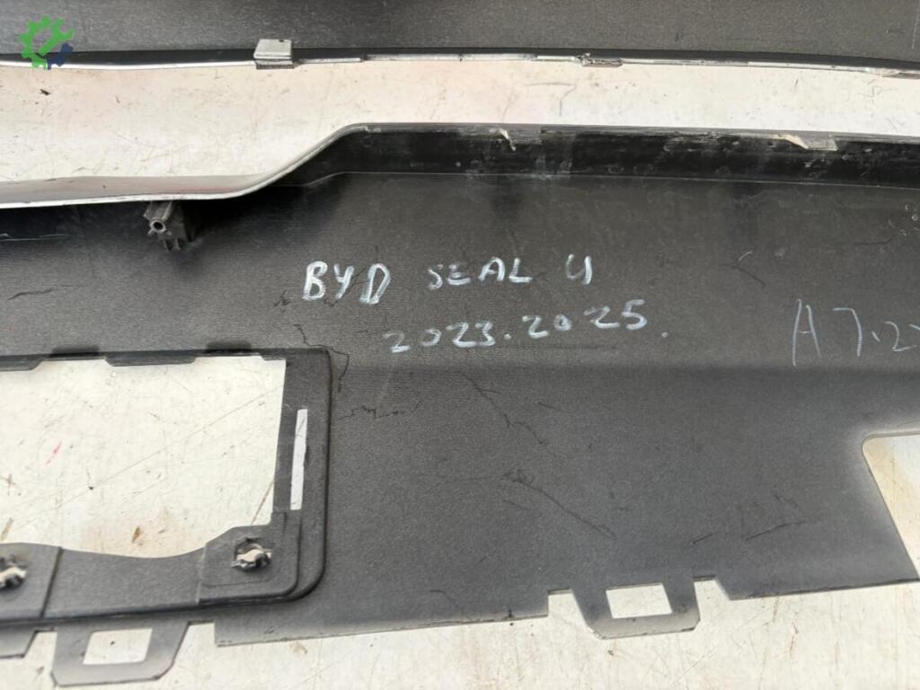 BYD Seal U Arka Tampon SA3HKU2804117 çıkma parça