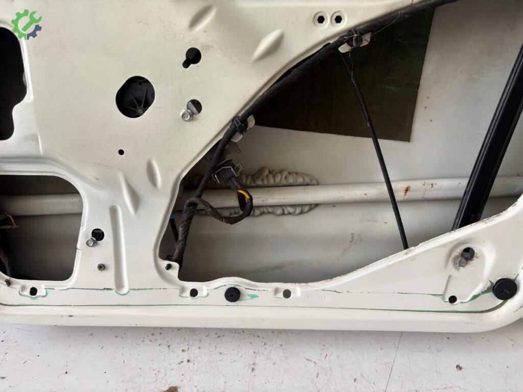 Volkswagen Polo Sağ Ön Kapı çıkma parça