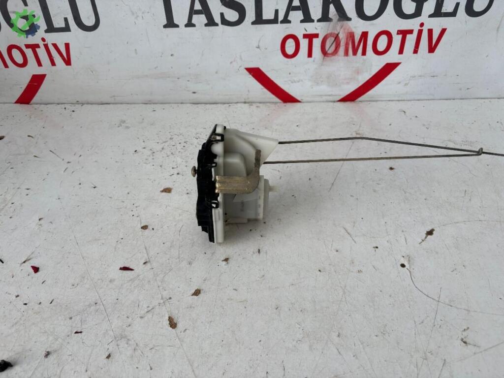 Volkswagen Polo Kapı Kilidi çıkma parça