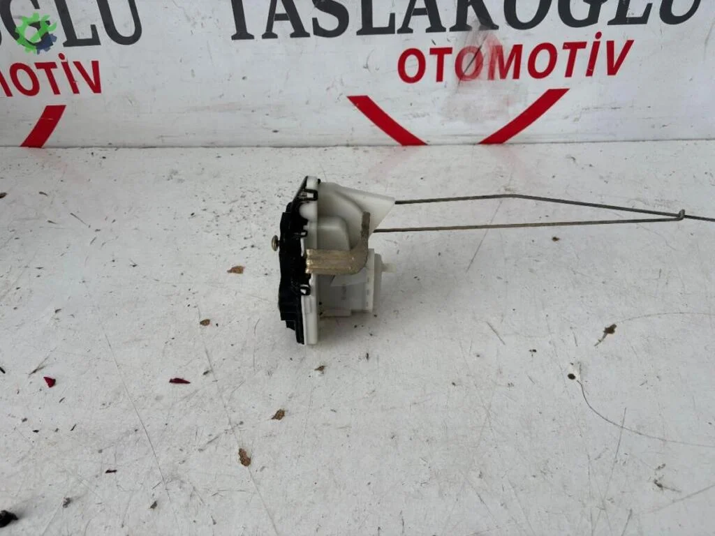 Volkswagen Polo Kapı Kilidi çıkma parça