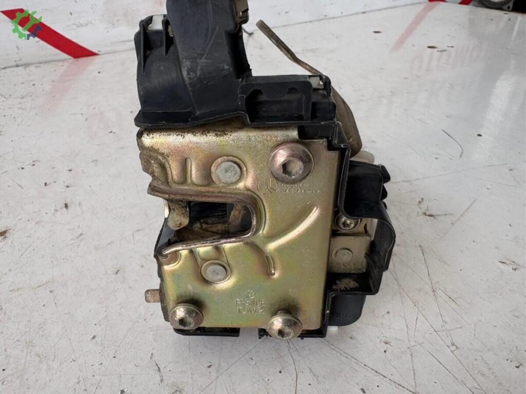 Volkswagen Polo Kapı Kilidi çıkma parça