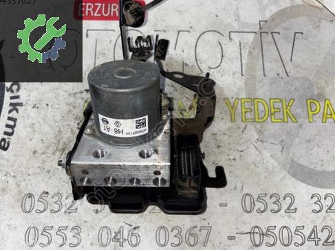 Renault Clio ABS Beyni (Modül) 476605713R çıkma parça