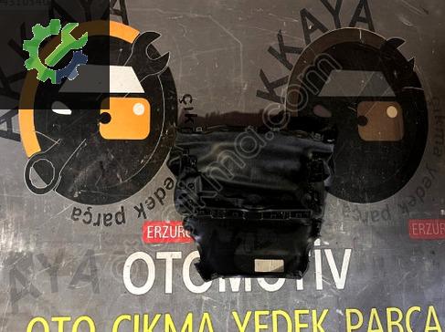 Renault Clio Direksiyon Kapağı 484718059R çıkma parça