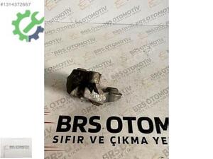 4B0199351B VW PASSAT A4 A6 SÜPERB ÖN TRAVERS BAĞLANTI KULAK