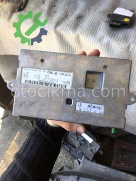 Audi Q7 Modül 4E0035729A çıkma parça