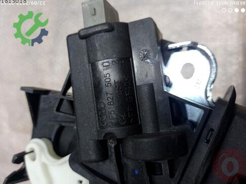 Volkswagen Passat Bagaj 4F5827505D çıkma parça