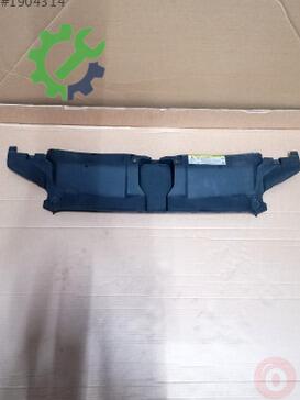 Audi A6 Radyatör Traversi 4G0807081D çıkma parça