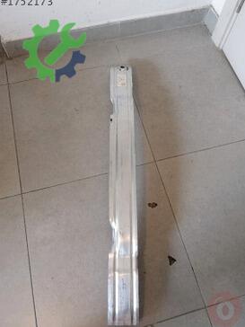 Audi A6 Tampon Demiri 4G0807113A çıkma parça