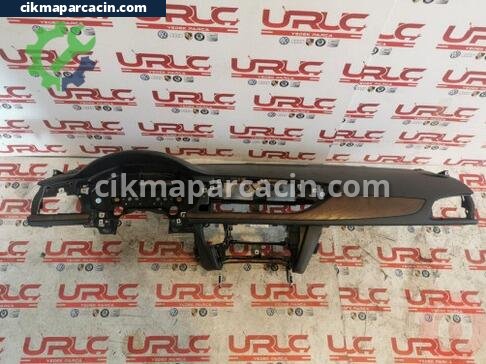 Audi A6 Torpido çıkma parça