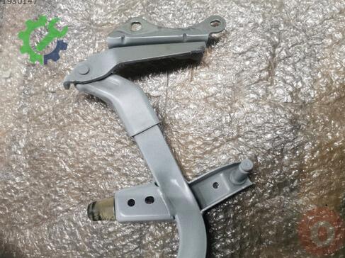 Audi A6 Bagaj Menteşesi 4G5827302B çıkma parça