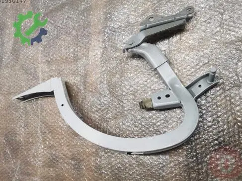 Audi A6 Bagaj Menteşesi 4G5827302B çıkma parça
