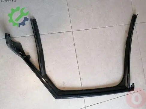 Audi A6 Kapı Çıtası 4G5839431 çıkma parça