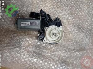 Audi A7 Orijinal Kapı Direği 4G8839004