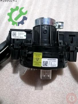Audi A4 Sinyal Kolu 4G8953502A çıkma parça