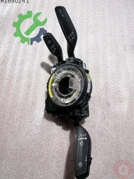 Audi A4 Sinyal Kolu 4G8953502A çıkma parça