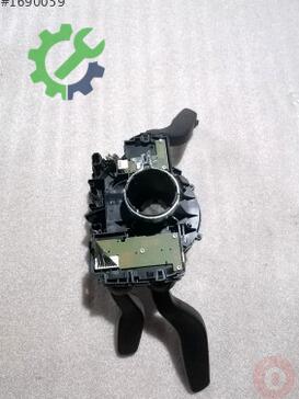 Audi A5 Sinyal Kolu 4G8953502AA çıkma parça