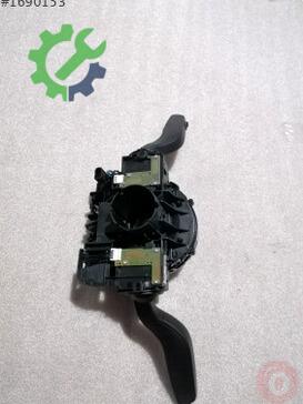 Audi A5 Sinyal Kolu 4G8953502AC çıkma parça
