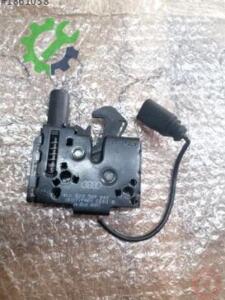 Volkswagen Caddy Kaput Kilidi 4K0823509 Sökme Çıkma