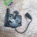 Volkswagen Caddy Kaput Kilidi 4K0823509 Sökme Çıkma