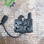 Volkswagen Caddy Kaput Kilidi 4K0823509 Sökme Çıkma