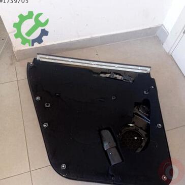 Audi Q7 Kapı Döşemesi 4L0867106 çıkma parça