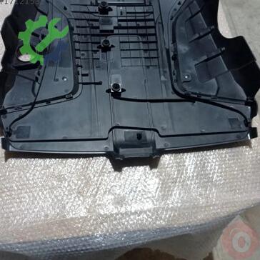 Audi Q7 Motor Kapağı 4M0133849 çıkma parça