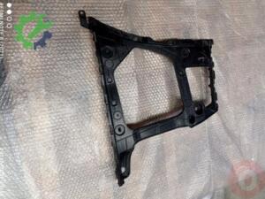 Audi Q7 Orijinal Çıkma Tampon Braketi 4M0807454A