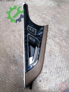 Audi Q7 Kapı Çıtası 4M0837019A çıkma parça