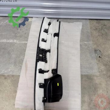 Audi Q7 Bagaj 4M0864483C çıkma parça