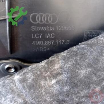 Audi Q7 Kapı Döşemesi 4M1868018 çıkma parça